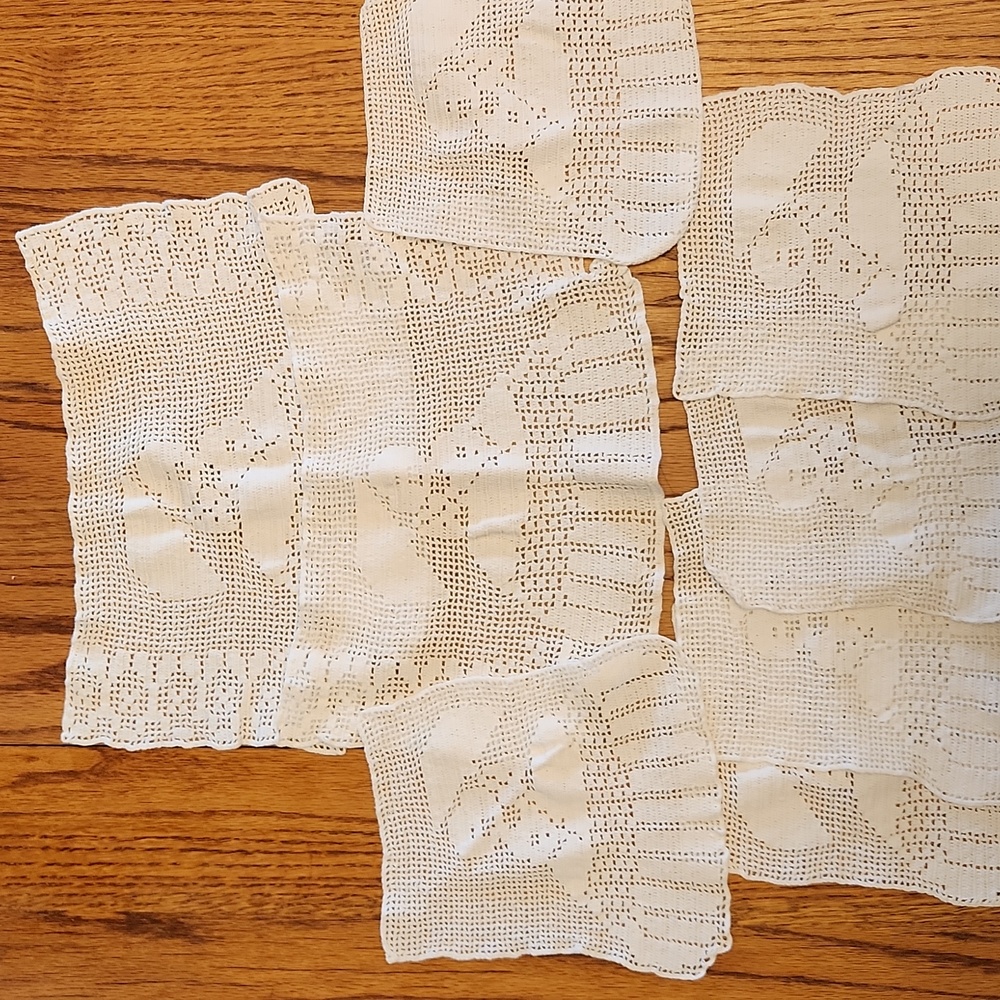 Table Doily Set